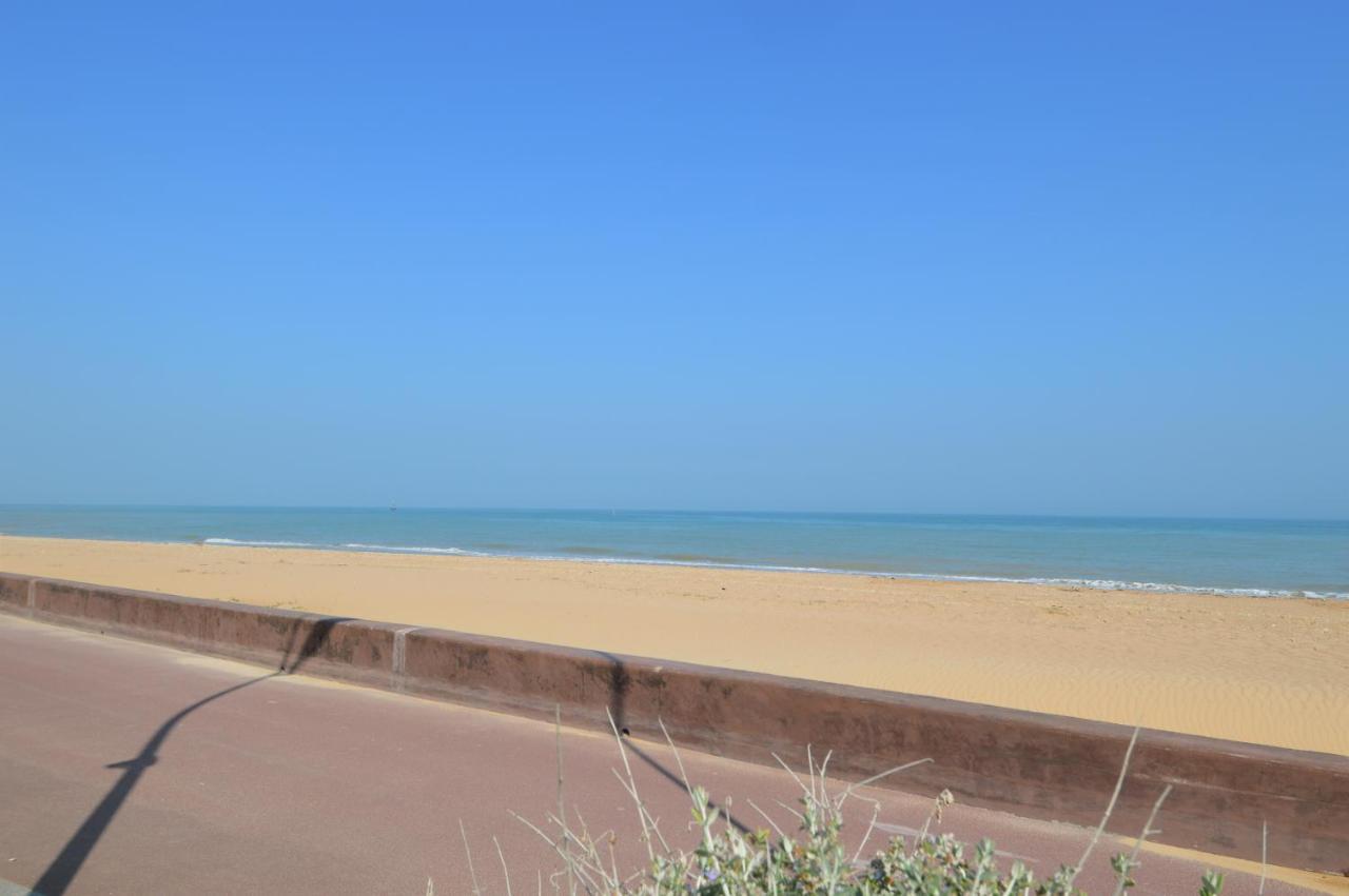 Moderne Avec Terrasse à 500m De La Appartement Courseulles-sur-Mer