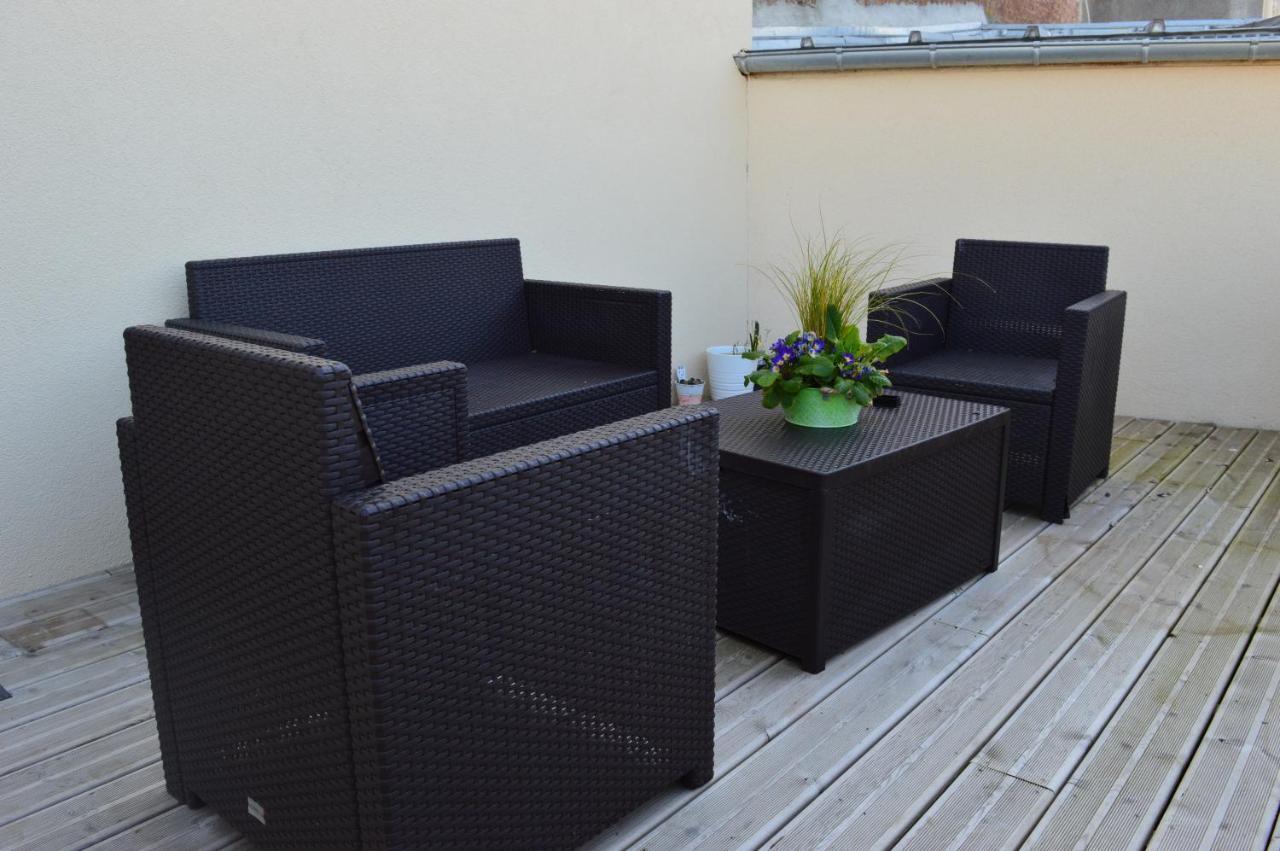 Appartement Moderne Avec Terrasse à 500m De La